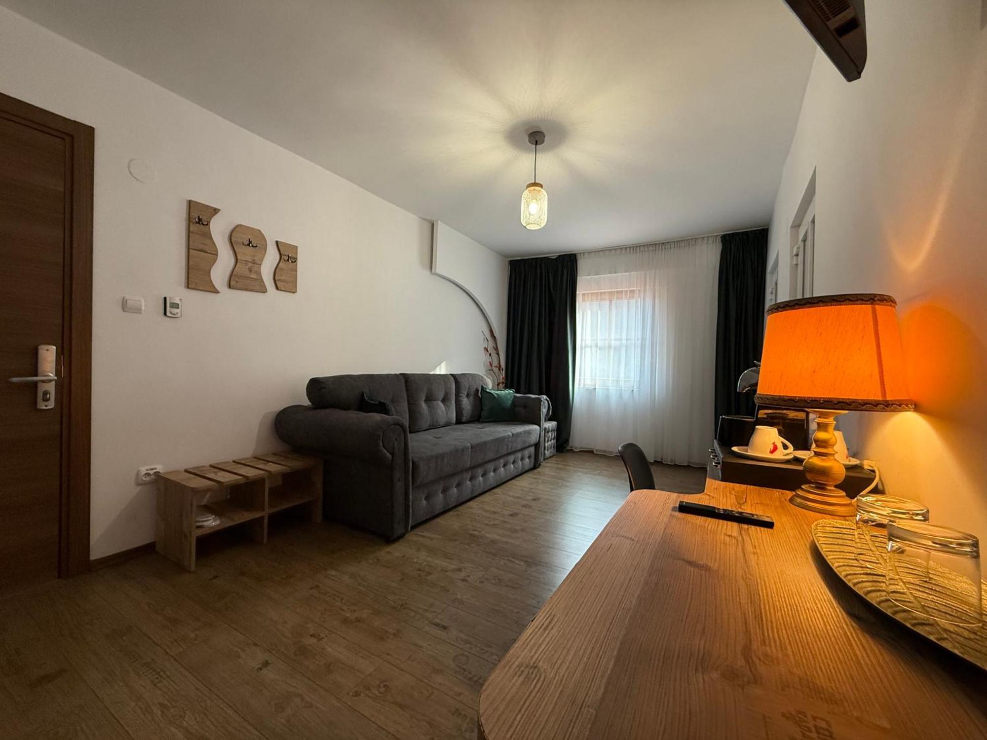 Conacul Radacinilor Otel Petroşani Dış mekan fotoğraf