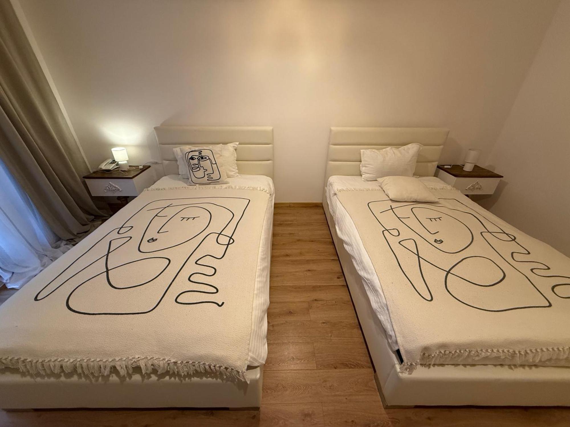 Conacul Radacinilor Otel Petroşani Dış mekan fotoğraf