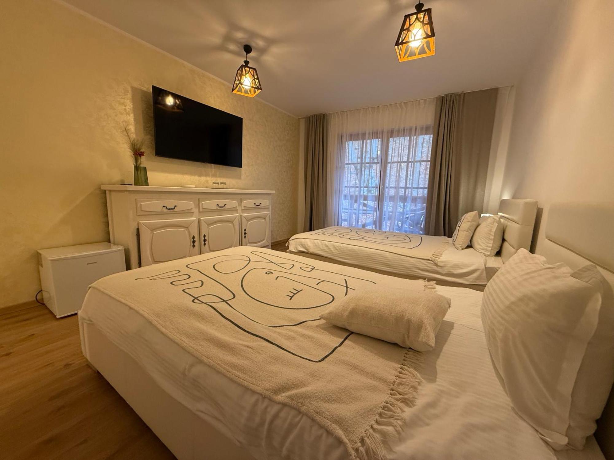 Conacul Radacinilor Otel Petroşani Dış mekan fotoğraf