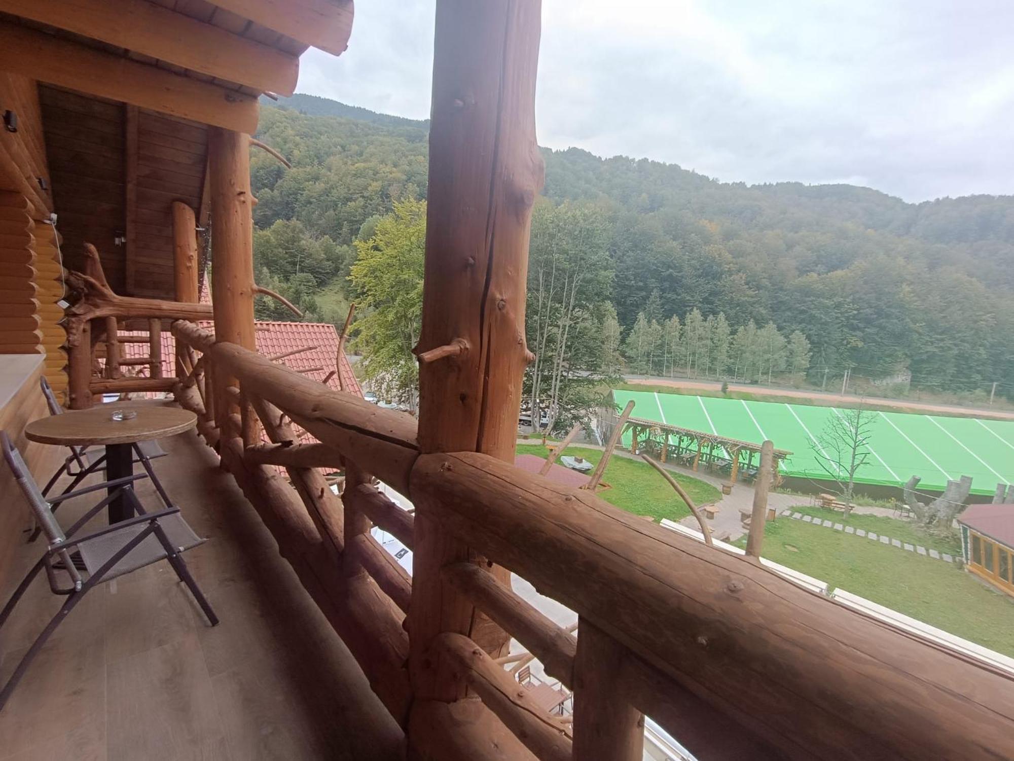 Conacul Radacinilor Otel Petroşani Dış mekan fotoğraf