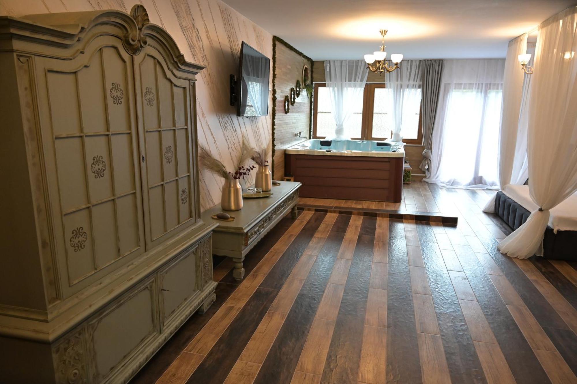 Conacul Radacinilor Otel Petroşani Dış mekan fotoğraf