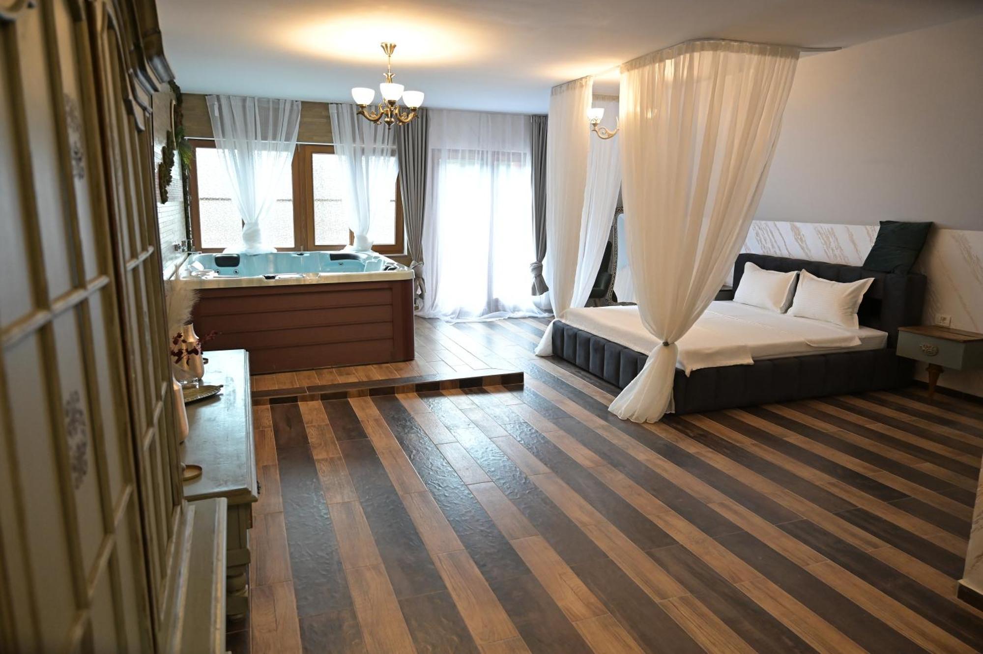 Conacul Radacinilor Otel Petroşani Dış mekan fotoğraf